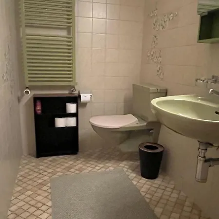 Akelei - Klein By Interhome